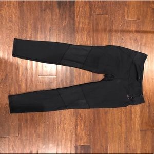 Carrie Underwood Black Leggings Size Medium